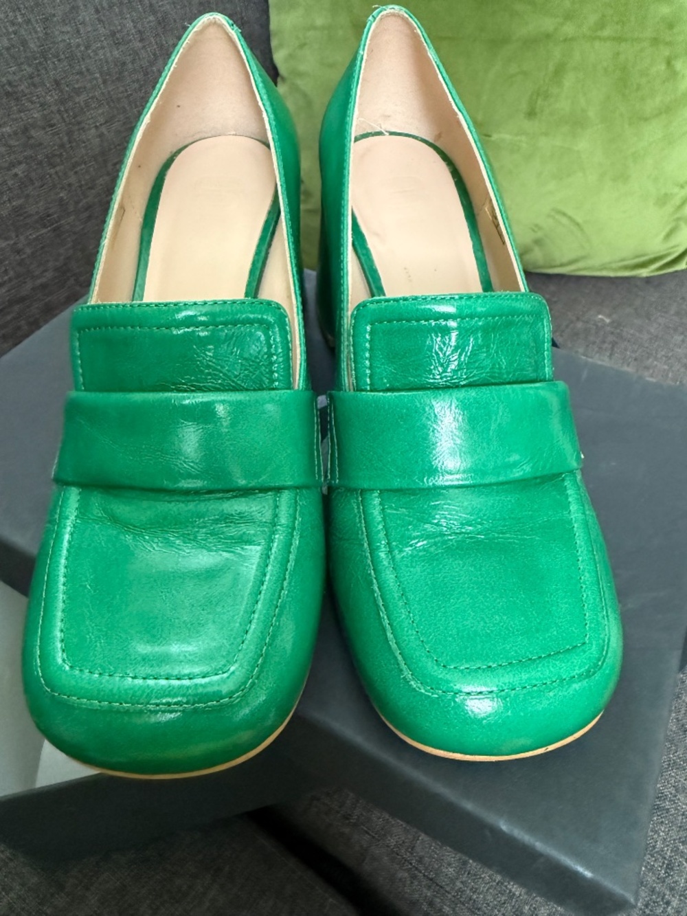 Shoes - Picture 4 of 6